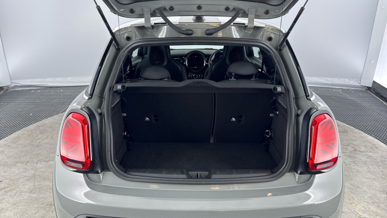 MINI Hatchback 1.5 Cooper Sport 3dr Auto Petrol Hatchback